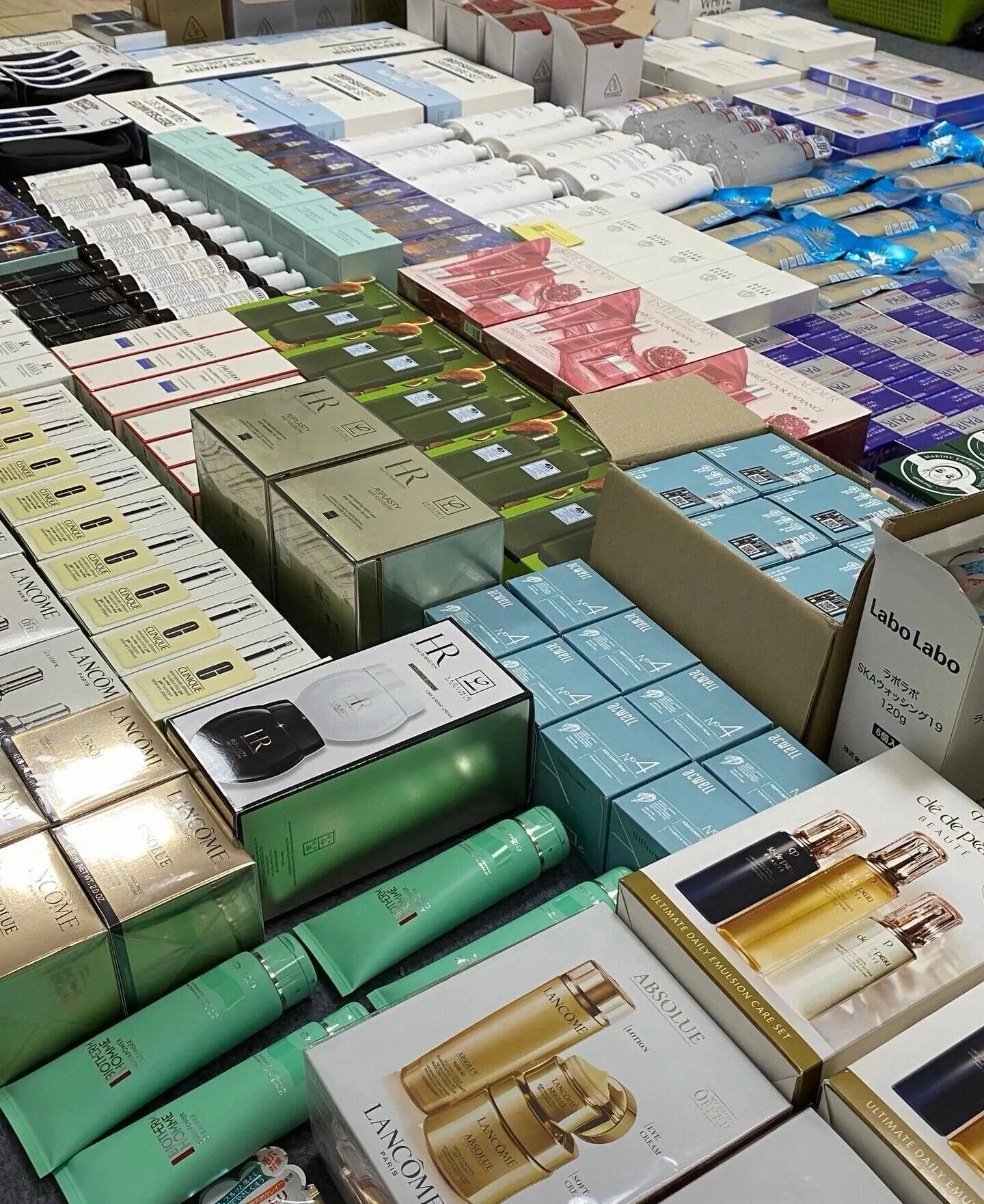 Shenzhen Mingtong Cosmetics Market products 2